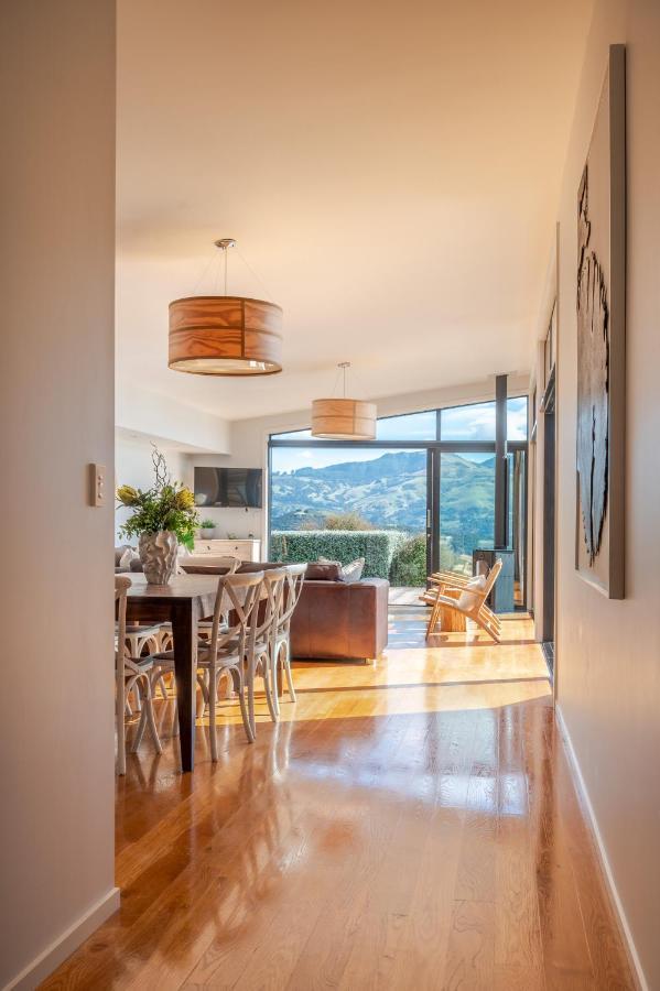 Million Dollar View - Takamatua Holiday Home Акароа Экстерьер фото
